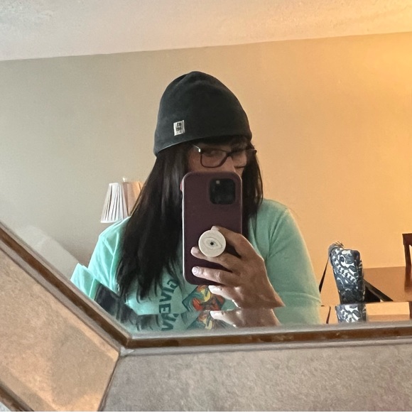 Two Old Navy Fleece Beanies One Size Pre Owned - Picture 4 of 6